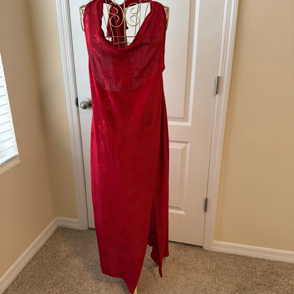 Women's Silence + Noise Red Pleated Halter Maxi Dress XL